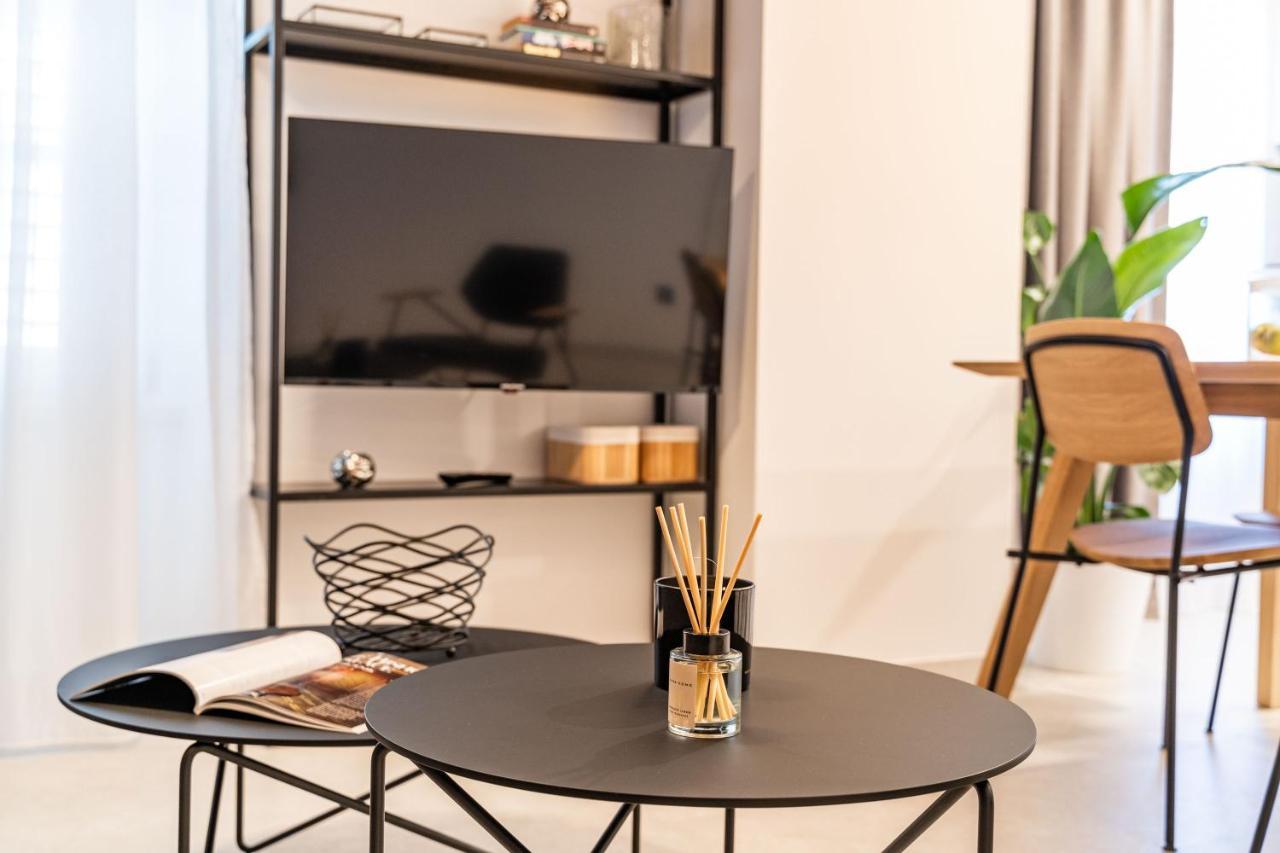 Agape Old Town-luxury Two Bedroom Lägenhet